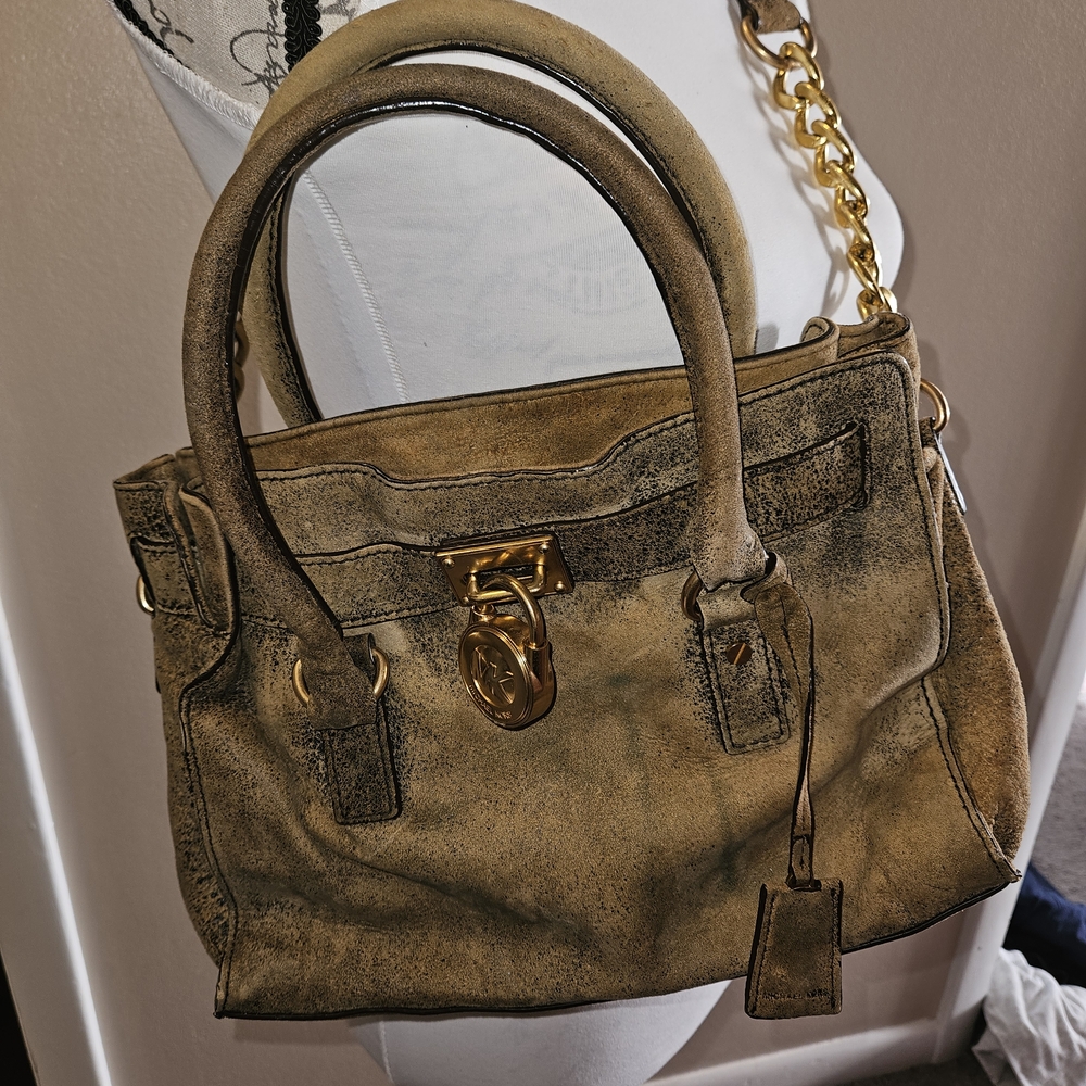 Michael Kors Elegant Tan Handbag